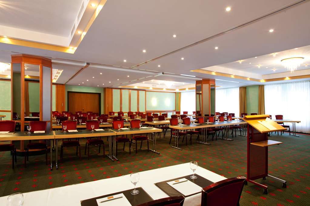 Vienna House By Wyndham Thueringer Hof Hotel 4*